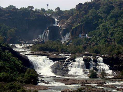 Papanasam Agasthiyar Falls